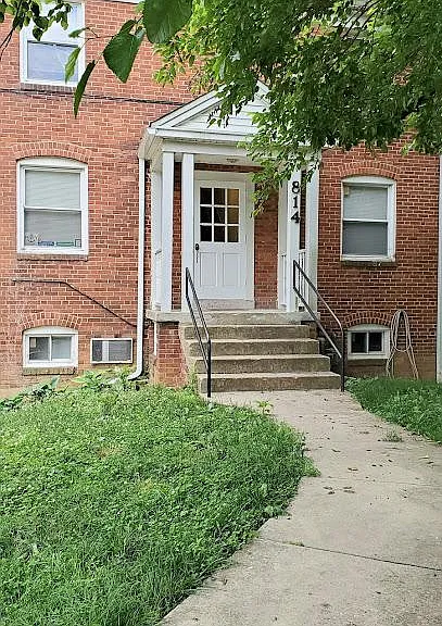 814 Greenwood Cir #3 — Photo 3
