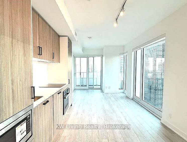 88 Queen St E #5609 — Photo 17