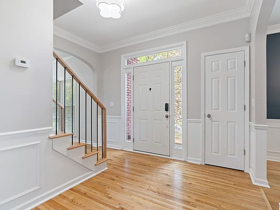 4th image of 1416 Oak Park Cir