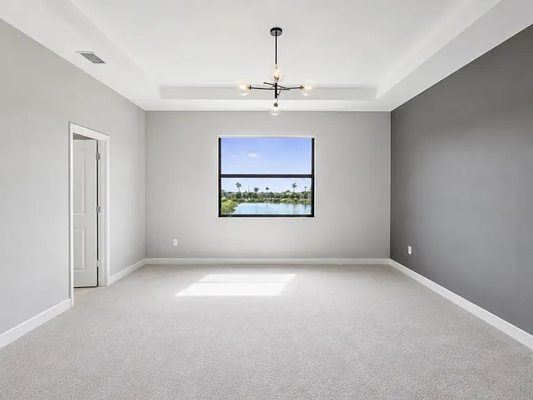 20478 NW 4th Ct — Photo 10