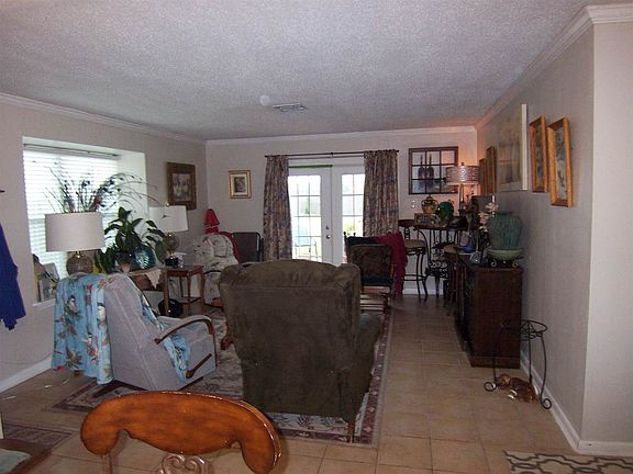 4th image of 207 Erwin Dr