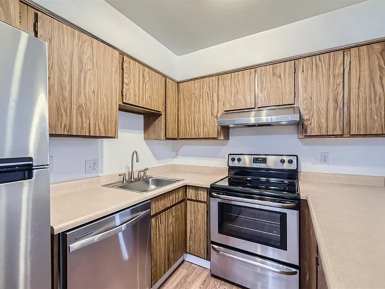 5995 W Hampden Ave — Photo 6