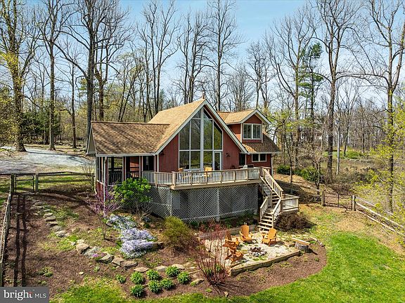 3rd image of 17352 Raven Rocks Rd