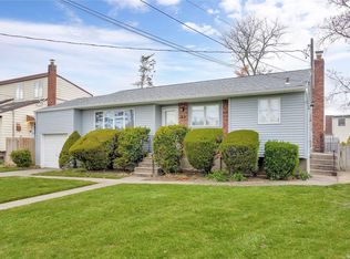217 Birch Ave, Farmingdale, NY 11735