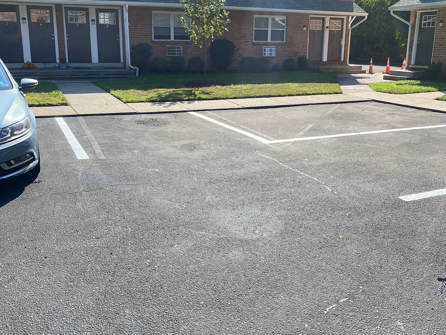 Lincoln Court Apartments — Photo 3