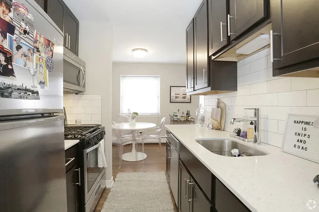 Studio, 1.0 bath, 411 sqft, $2,071 — Photo 1