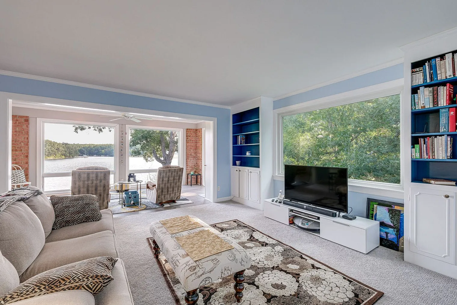 2 bed, 2.0 bath, 1571 sqft, $2,064 — Photo 1