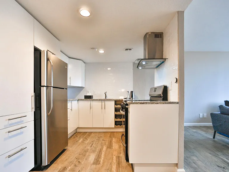 1800 Lavaca St #608 — Photo 4