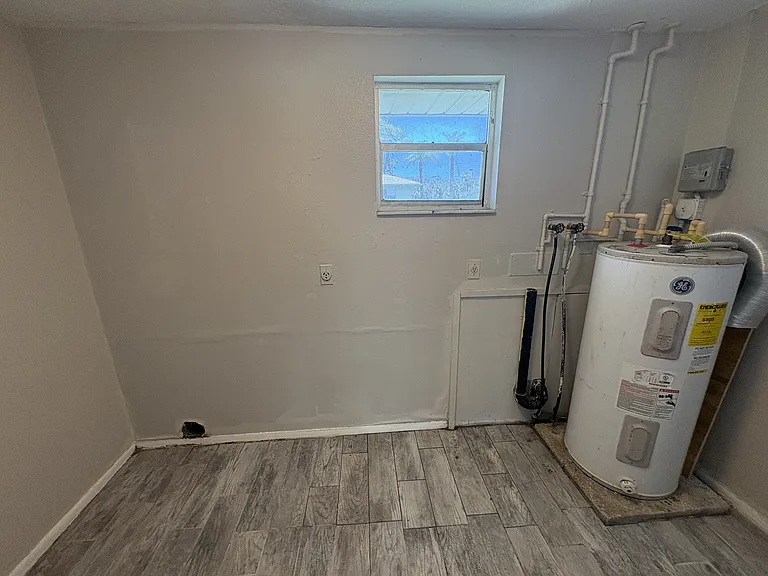 Laundry Room with Hookups
