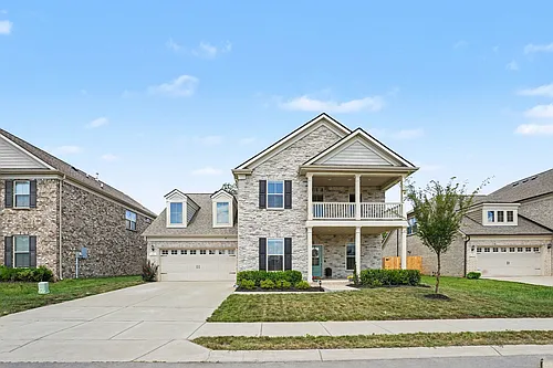 551 Weymouth Ln Photo 1