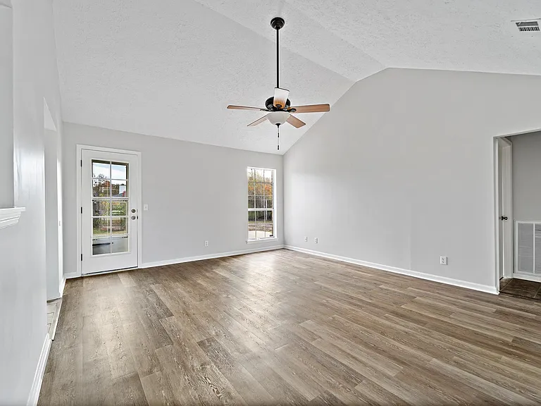 104 Forestay Ct — Photo 18