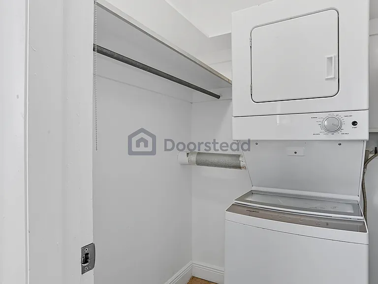 850 NE 13th St #9 — Photo 20