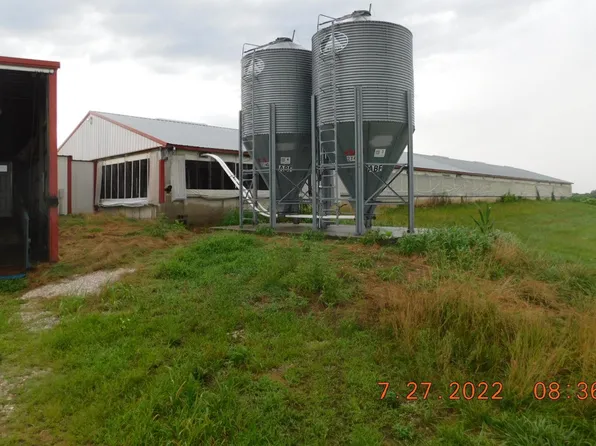 13897 Audrain Rd E #256, Centralia, MO 65240