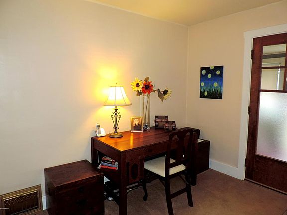 5th image of 1322 Wolcott Ave