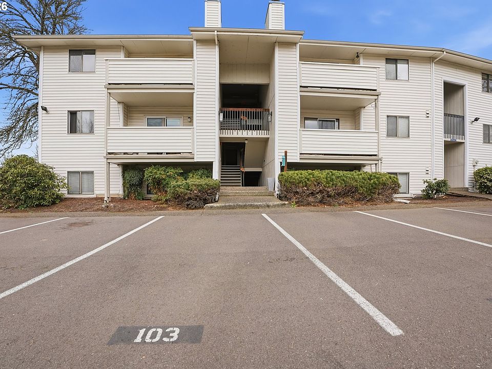 1st image of 11040 SW Greenburg Rd APT 311