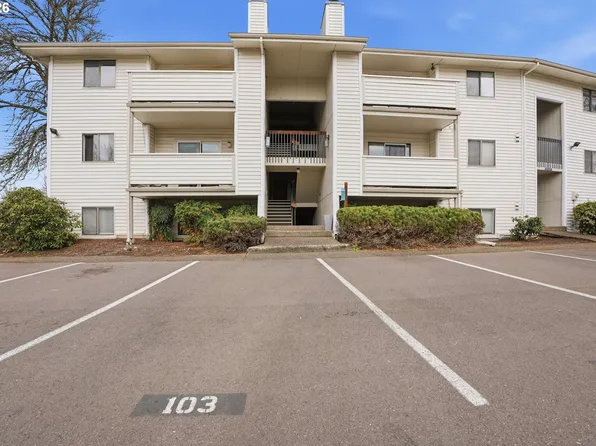 11040 SW Greenburg Rd APT 311, Tigard, OR 97223