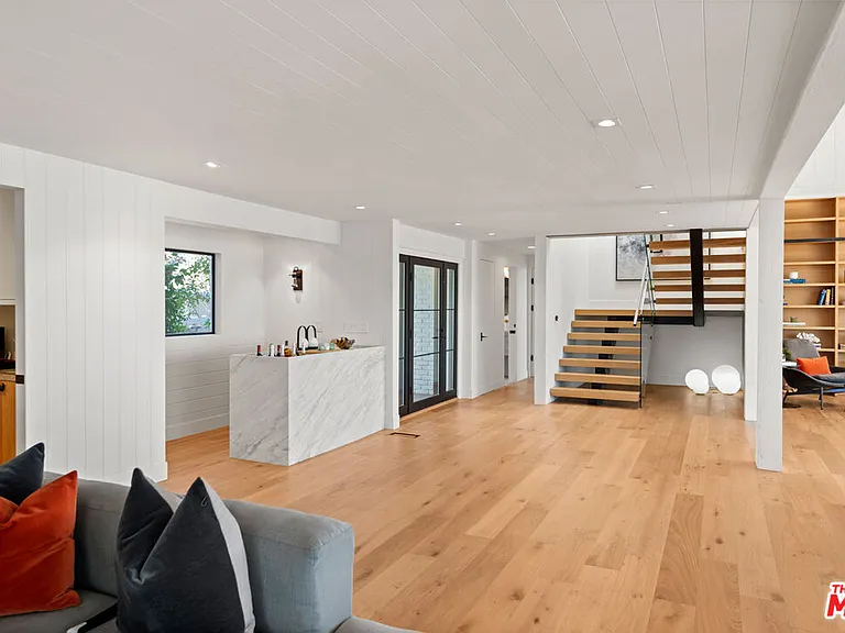23901 Malibu Knolls Rd — Photo 25