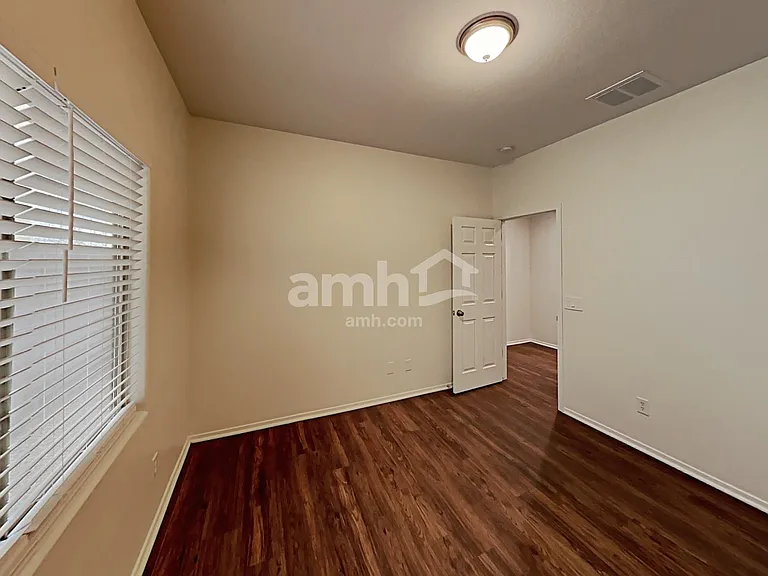 1232 W Desert Hollow Dr — Photo 15