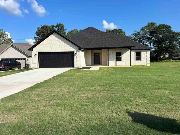 5200 Canter Ln, Jacksonville, AR 72076
