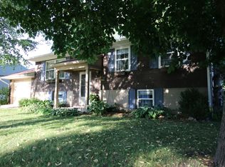 16 Clover Ln, Milford, IA 51351