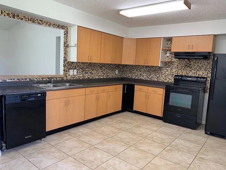1778 Belspring Ave — Photo 3