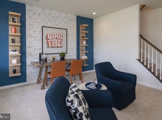 60 Becker Dr #27, Chalfont, PA 18914