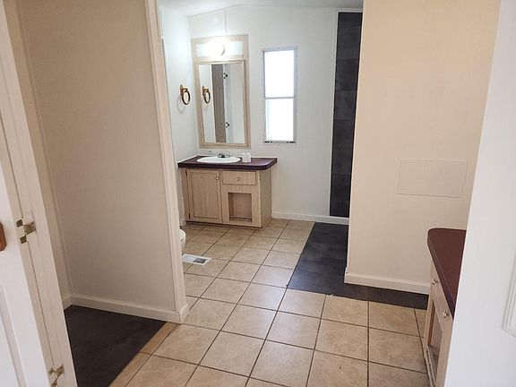 3rd image of 125 Alloway Ln