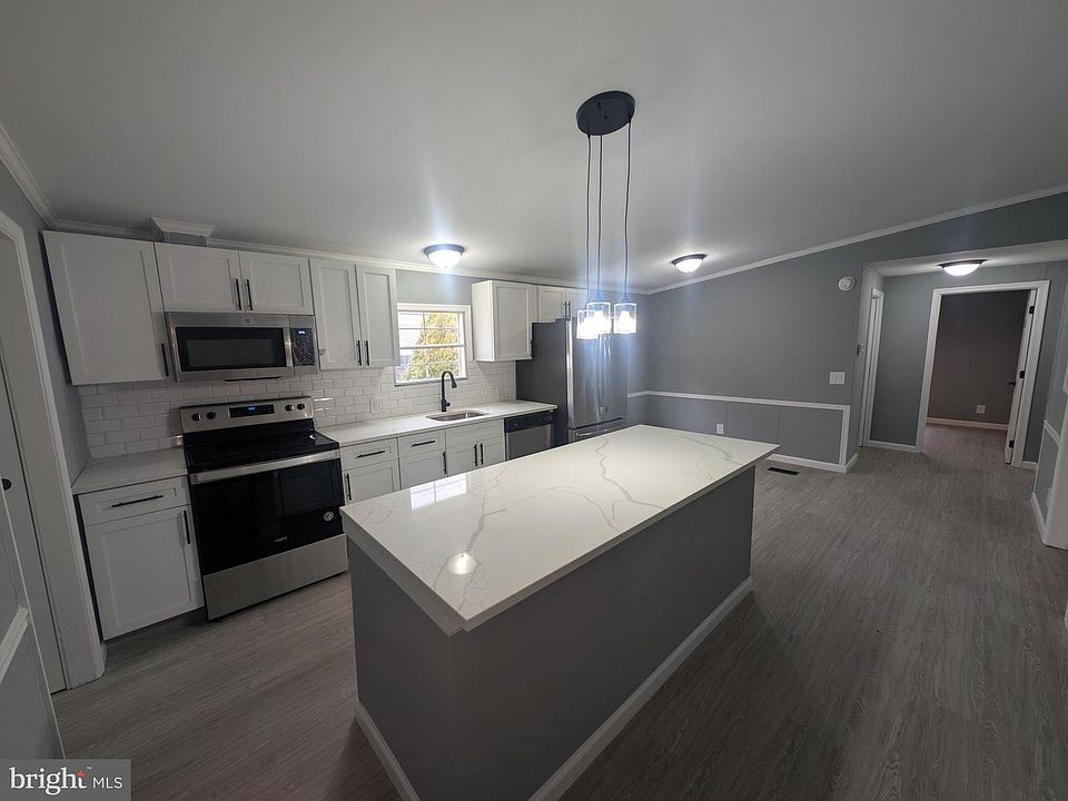 1st image of 1926 Fletcher Rd