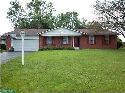 1367 Spindler Rd photo 1
