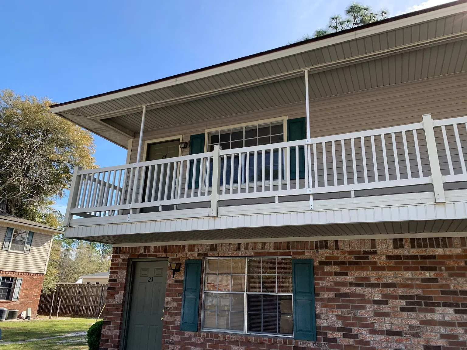 2 bed, 1.0 bath, $900 — Photo 1