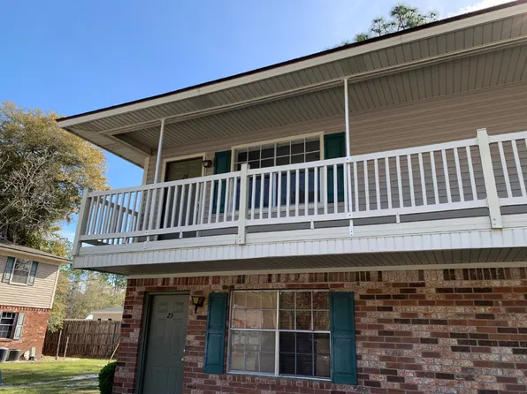 215 Darsey Rd APT 24, Hinesville, GA 31313