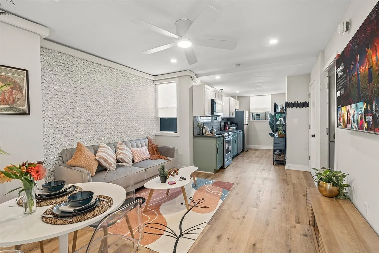 1 bed, 1.0 bath, $3,860 — Photo 2