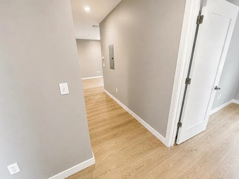 32 S Huntington Ave #201 — Photo 3