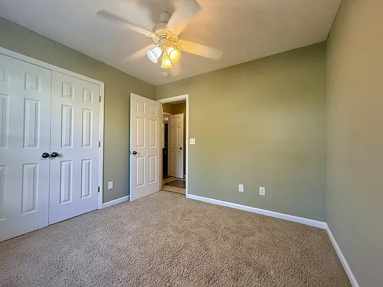 42 Mayflower Ct — Photo 14