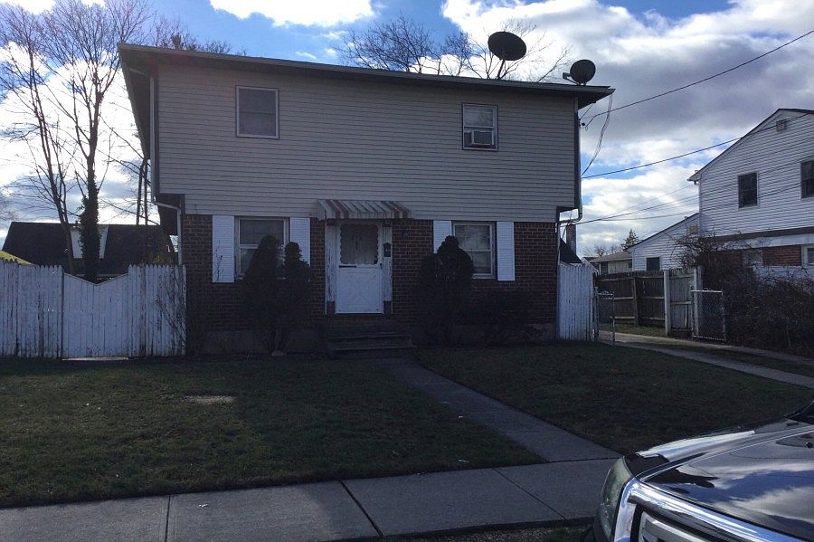 1st image of 678 Waypark Ave