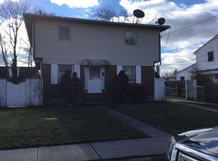 678 Waypark Ave, Uniondale, NY 11553