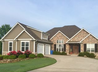 1914 Fairview Dr, Harrison, AR 72601
