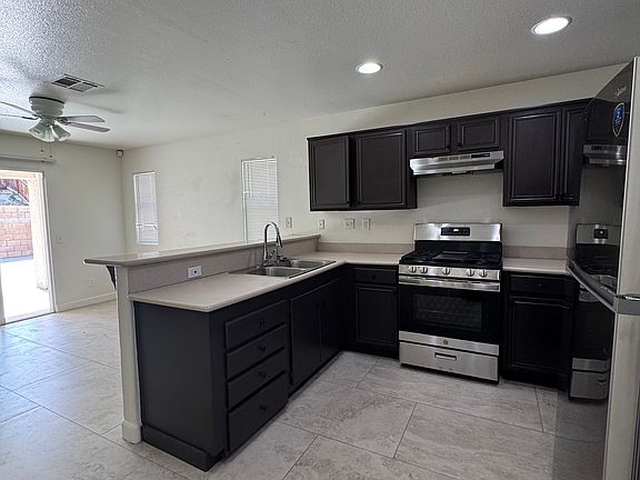 Kitchen
New appliances