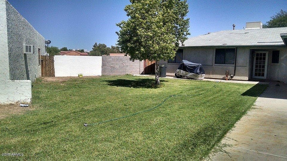 1st image of 1242 E 11th St