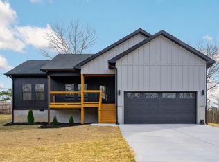 8806 Nelson Rd, Soddy Daisy, TN 37379