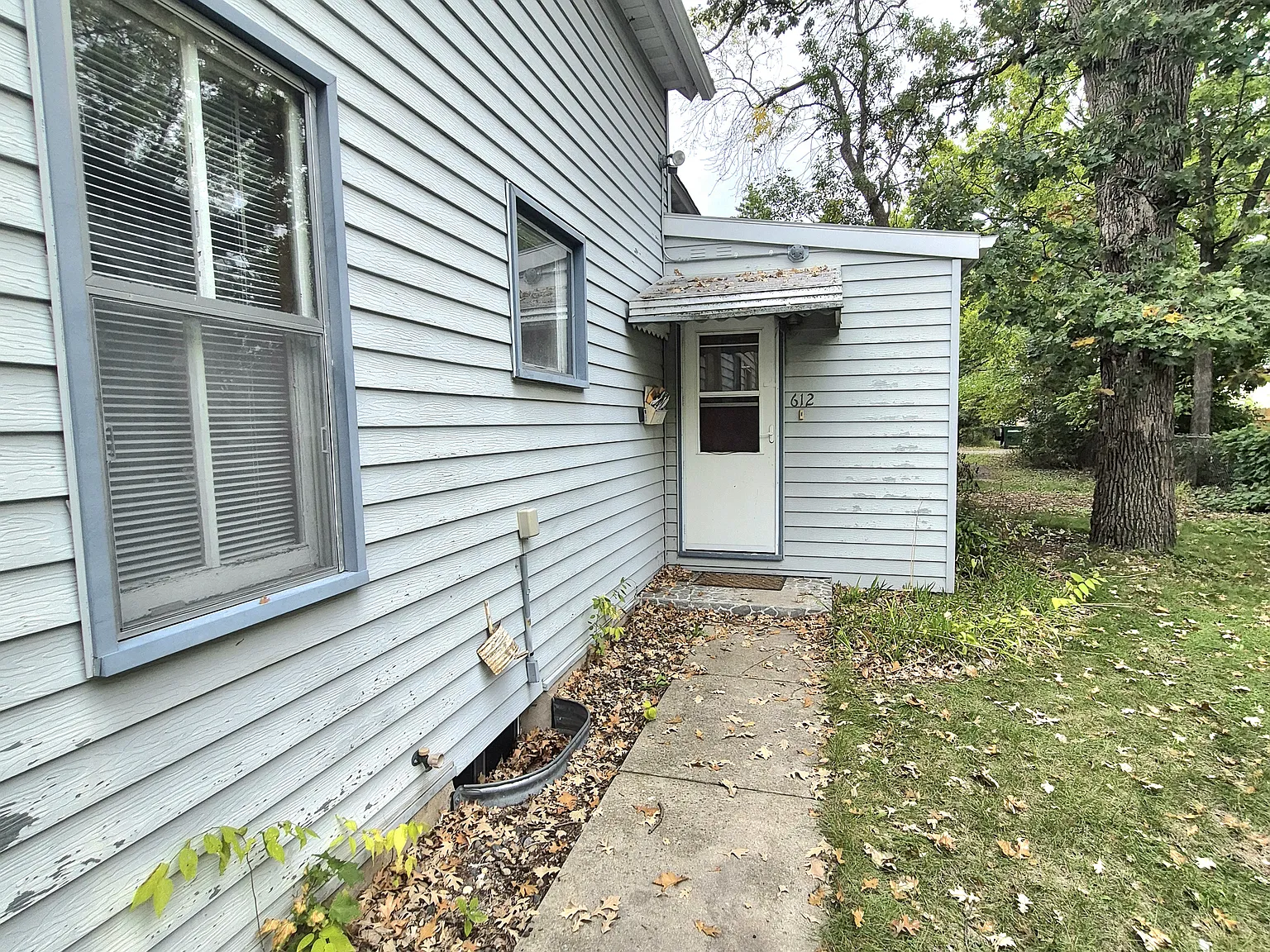 4 bed, 1.5 bath, 1284 sqft, $1,400 — Photo 2