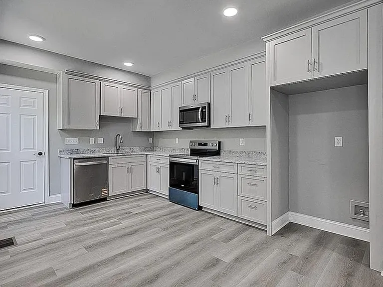 1559 Allen Ct — Photo 7