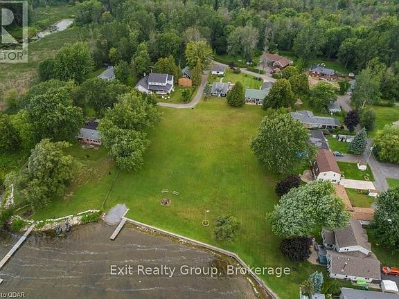 2nd image of 22 Willow Point Rd
