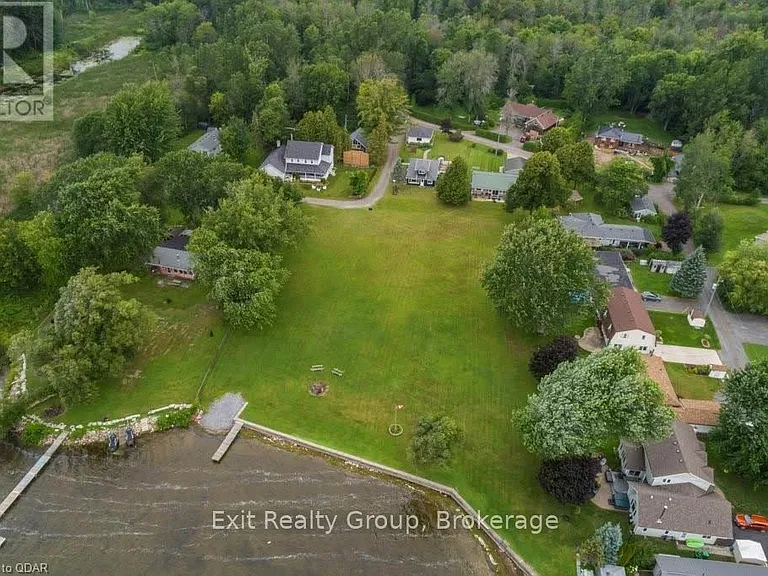 22 Willow Point Rd — Photo 2