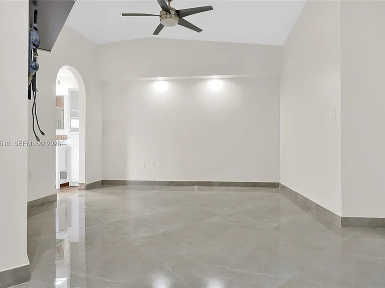 14245 SW 57th Ln #9-5 — Photo 21