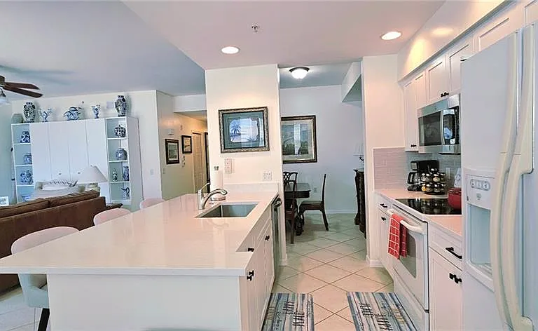 16615 Lake Circle Dr #427 — Photo 1