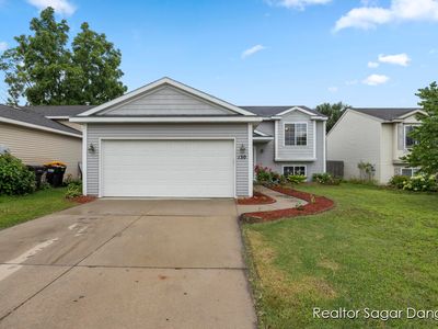 130 Regent St SE, Kentwood, MI, 49548