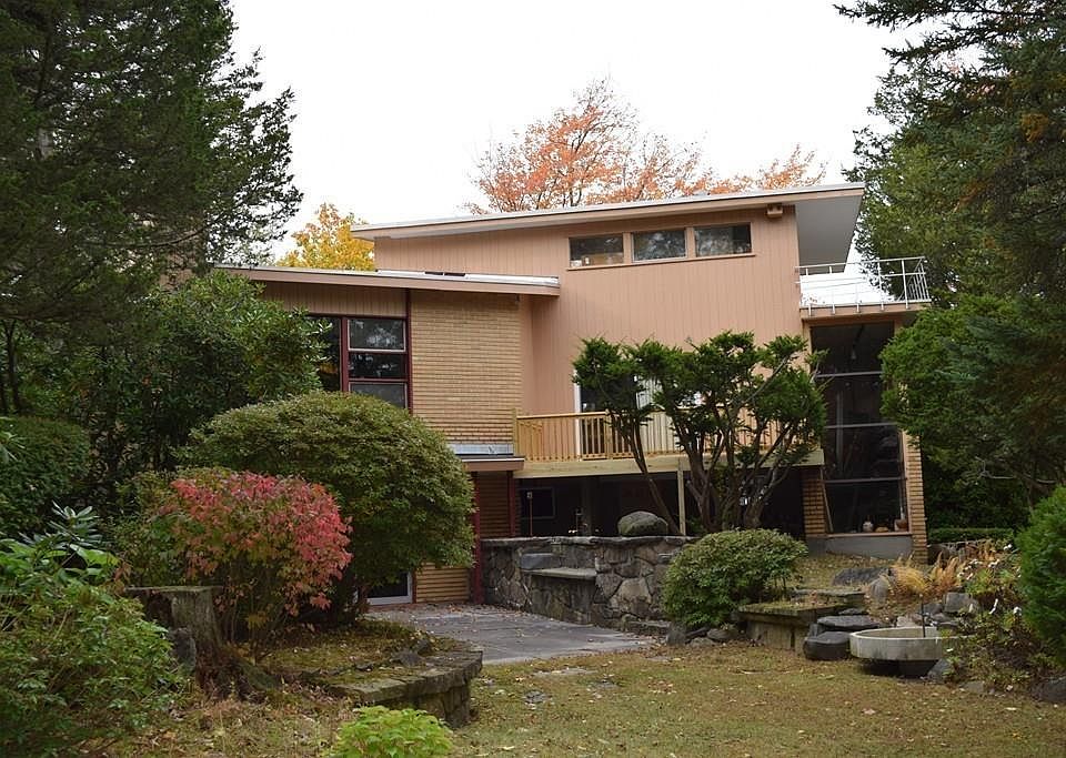 96 Squantum St, Worcester, MA 01606 Zillow