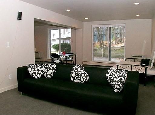 2nd image of 400 Hillside Ct APT 6