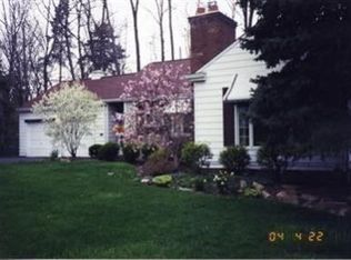 8840 Snow Rd, Parma, OH 44130